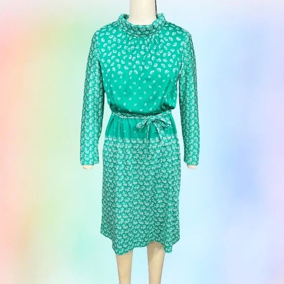 open lace back dress 1960s 70s Vintage Maxi Dress Printed Polyester Jersey Size S Xs main image 0